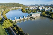 Rhein mit Kraftwerk Birsfelden